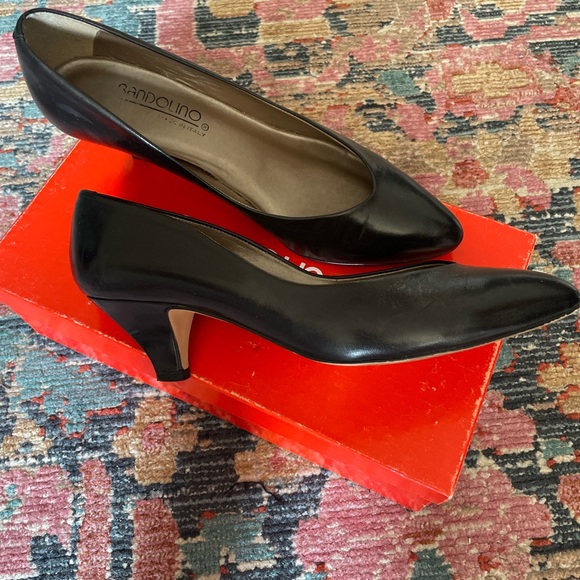 Lightly worn bandolino heels - Picture 2 of 3